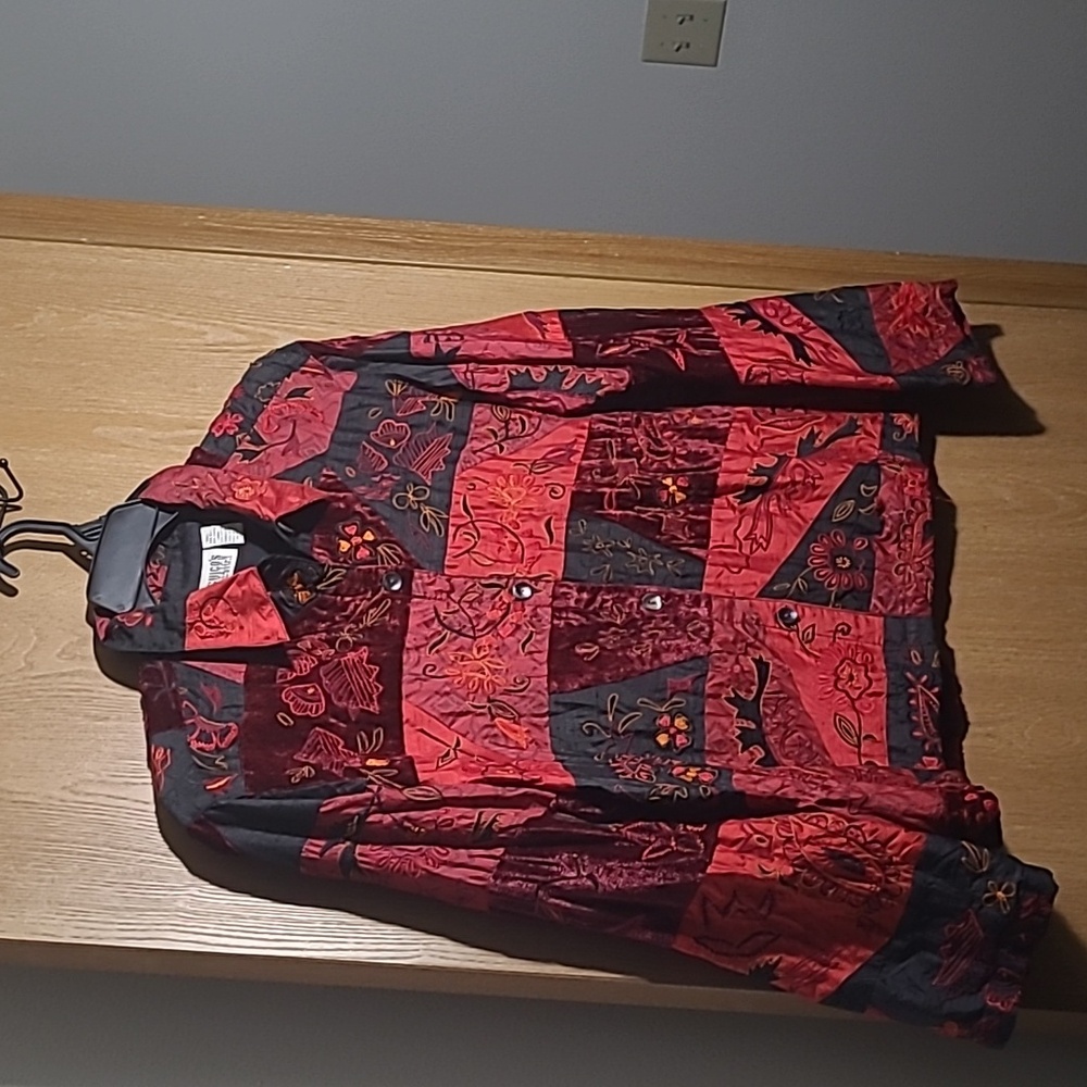 Chico's Silk/Rayon Fully Lined Embroidered Patchwork Jacket. Pre-owed S:3 - Picture 7 of 10